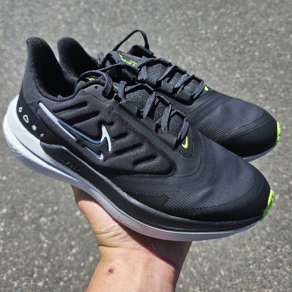 New women zoom windflo shield 9.